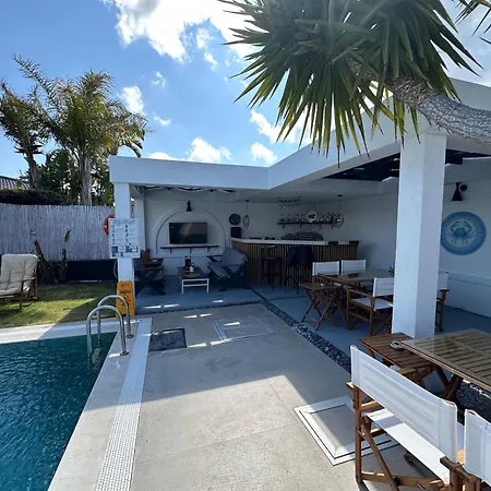 Mavi Yengec Butik 3*