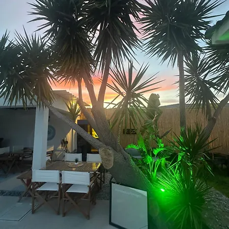 Mavi Yengec Butik 3* Çeşme