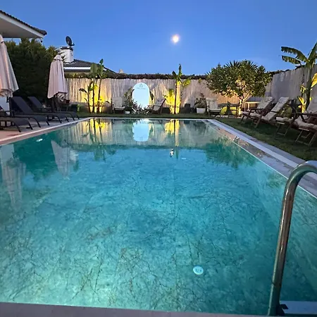 Nocleg ze śniadaniem Mavi Yengec Butik