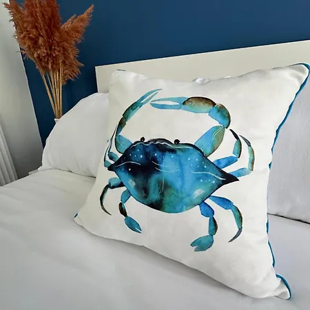 Mavi Yengec Butik Çeşme