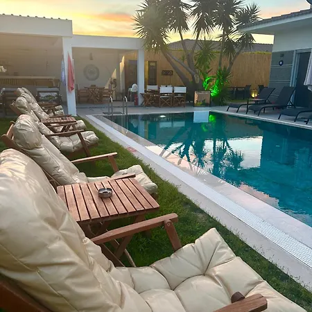 Mavi Yengec Butik Cesme